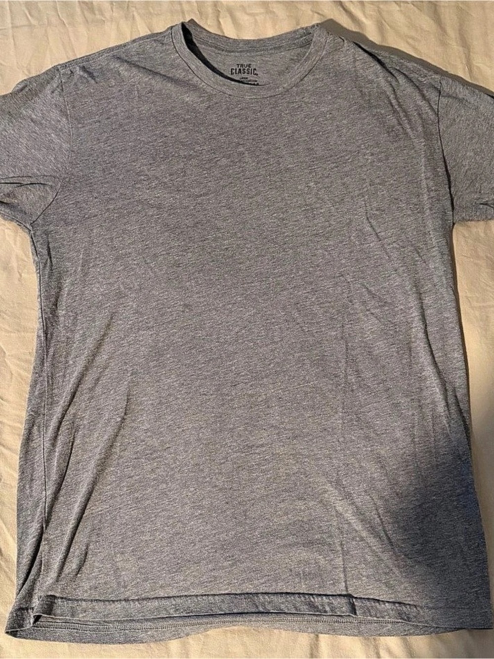 True Classic Crew Neck Men's Gray Short Sleeve Tee Size Large